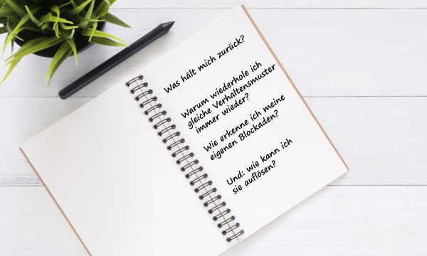 Notepad_tirachard-kumtanom_on_Pexels_mit_Schrift_var3_600x360